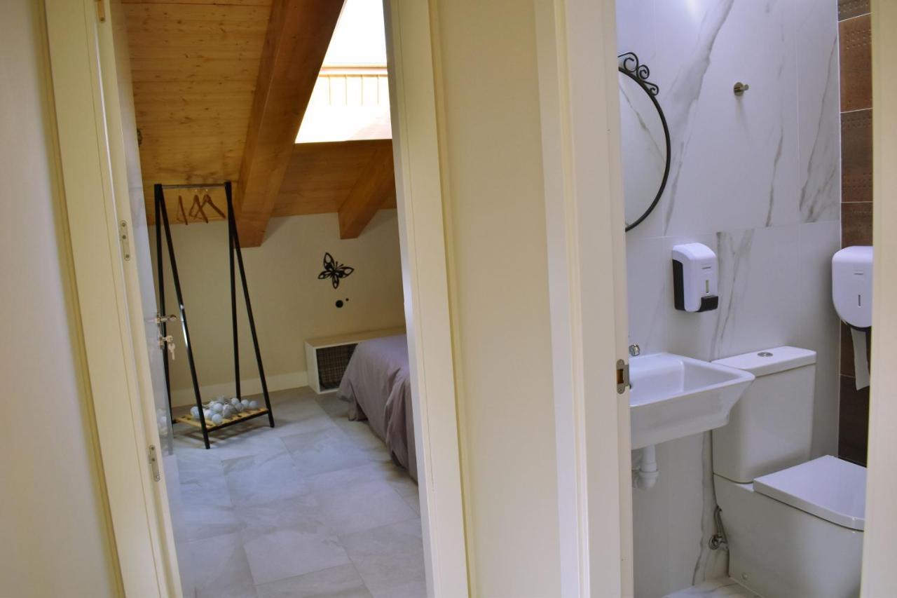Albergue Hosting Duero Pesquera de Duero Bagian luar foto